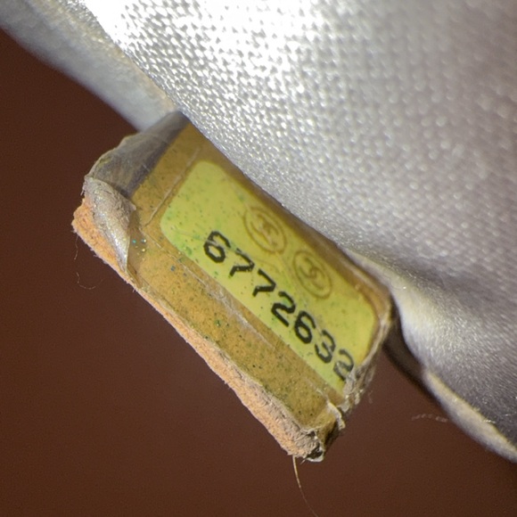 CHANEL CC Logos Authentic Travel Line Cream Drawstring Pouch Serial 6772632 - Picture 7 of 9